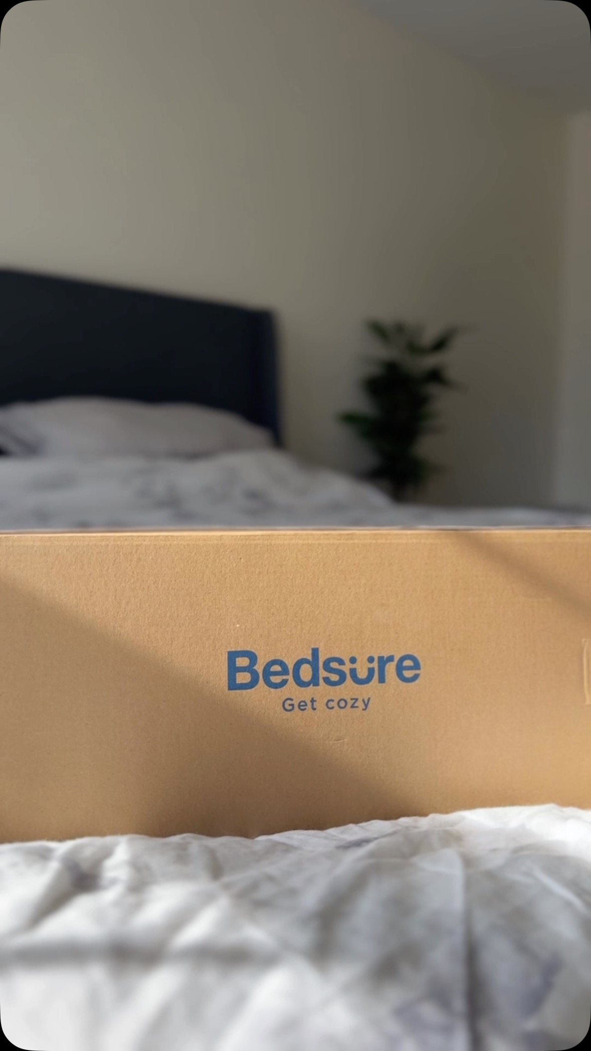 Instagram post by @skristii for Bedsure Home. Caption reads: Extremely soft and soft blanket ❤️a great gift for....