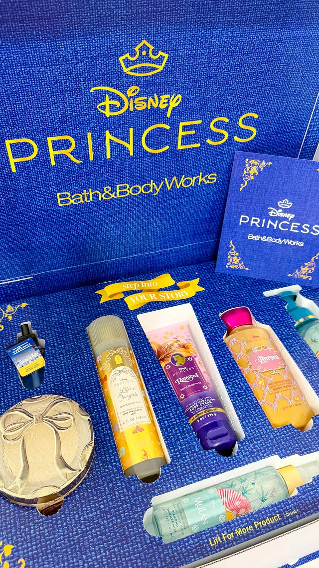 Instagram post by @emilyyyrosess for Disney Style. Caption reads: [...] you so much @bathandbodyworks and....