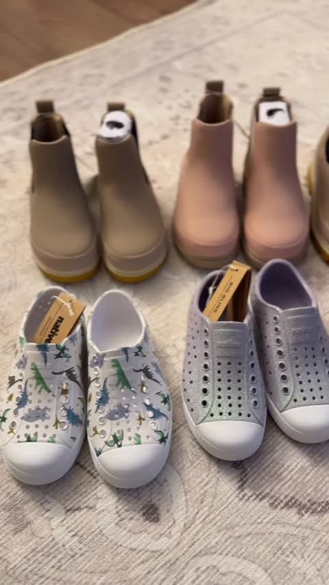 Instagram post by @_tarapaquette for Native Shoes. Caption reads: [...] is a good one ✨ We’ve been loving....