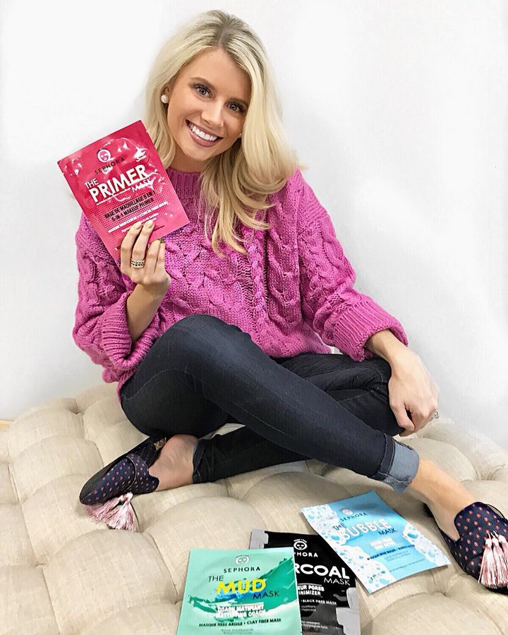 Instagram post by @alismithstyle for Obviously. Caption reads: One of the first things I do when I get home is....