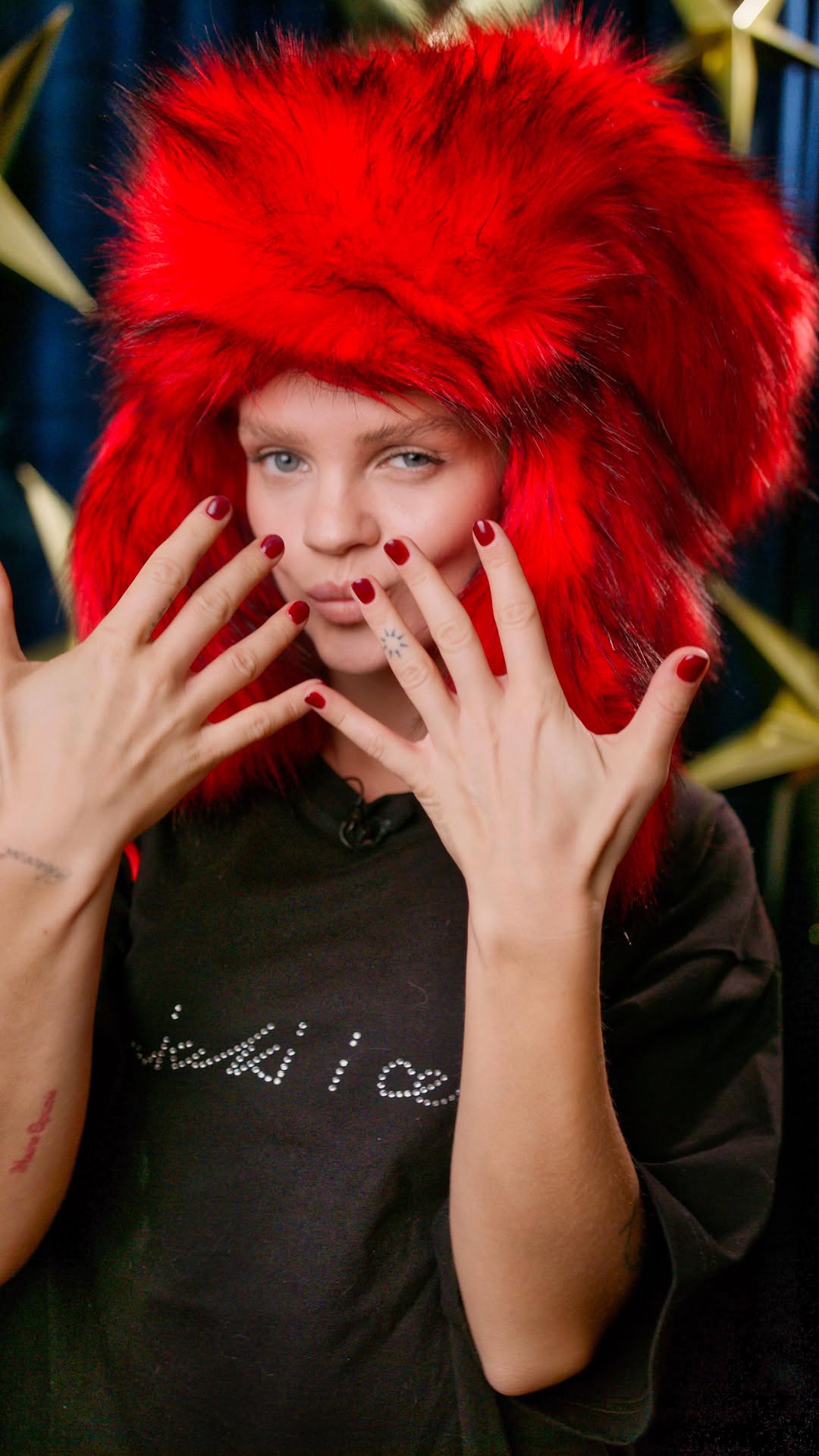 Instagram post by @margaret_official for Semilac. Caption reads: [reklama @semilac] 

Coraz bliżej Święta. A....