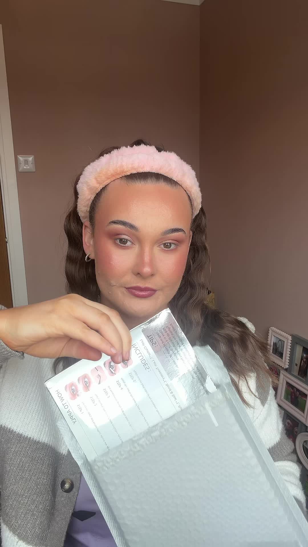 TikTok post by @chelseaadams99 for Airycute Lashes. Caption reads: [...] with best individual lashes from @Airycute....