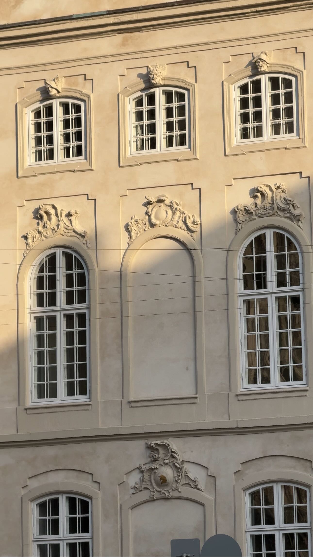 Instagram post by @nehidmoolawi for Kappahl. Caption reads: In paid partnership with @kappahl 
Current....