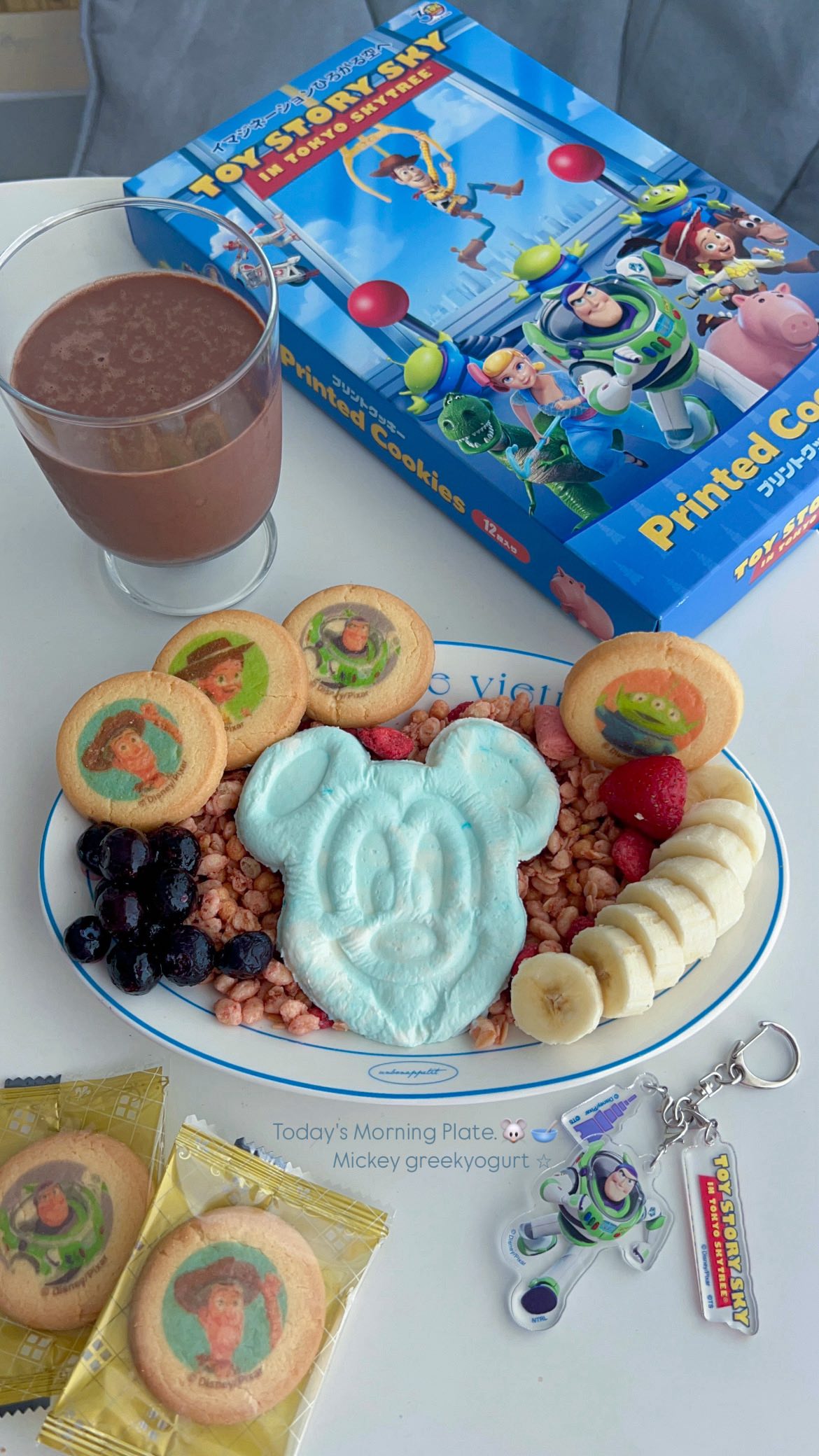 Instagram post by @nakajima_natsuki for Tokyo Disney Resort. Caption reads: ☁️⊹₊🥣౨ৎ‌
⁡
⁡
⁡
おはよう🥱𓈒𓏸 
時間がある日の#朝ごはん....