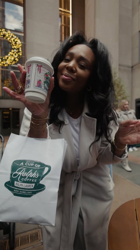 Instagram post by @itsjessicalindsay for Yelp. Caption reads: [...] especially during the holidays so I used....