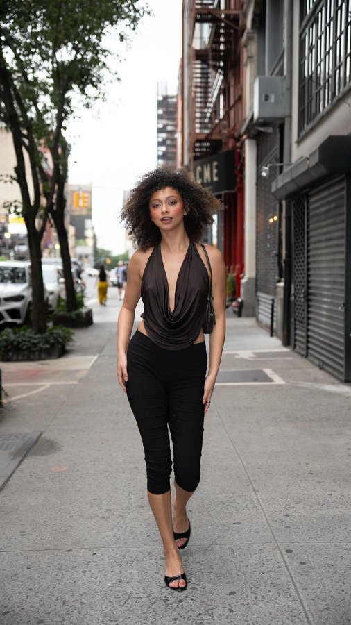 Instagram post by @theparisfrancisca for Creme of Nature. Caption reads: [...] curls to be POPPIN’ for this date!!....