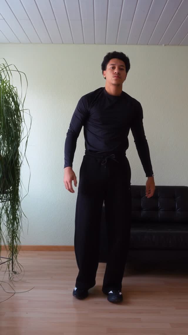 Instagram post by @blvck.sam for Smilodox. Caption reads: grwm for the gym

make sure to check out @smilodox....