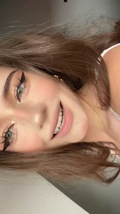 Instagram post by @australialix for OLENS official (EN). Caption reads: My makeup isn’t complete without my lenses Using....
