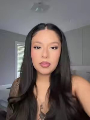 TikTok post by @k8t3_ for HALEYS. Caption reads: Grwm 💗✨ Using @HALEYS Beauty Blurring powder....