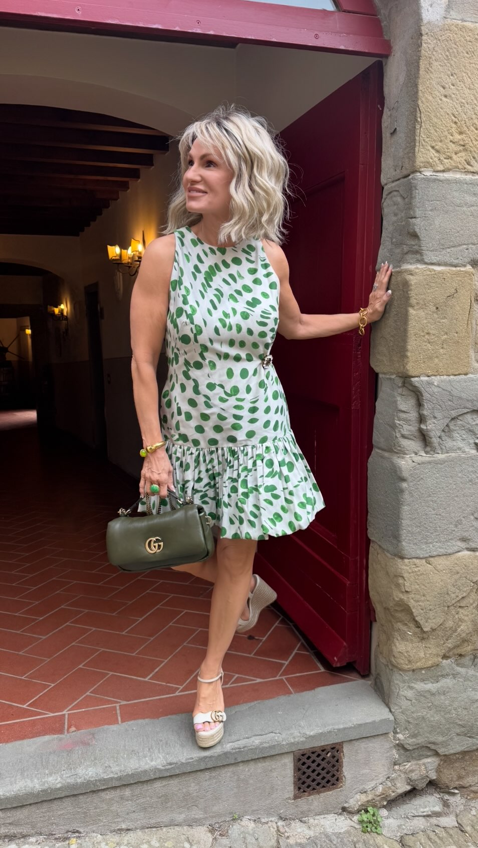 Instagram post by @oysterstopearls for Swanson Health. Caption reads: Feeling like your metabolism hit the “meh” phase?....