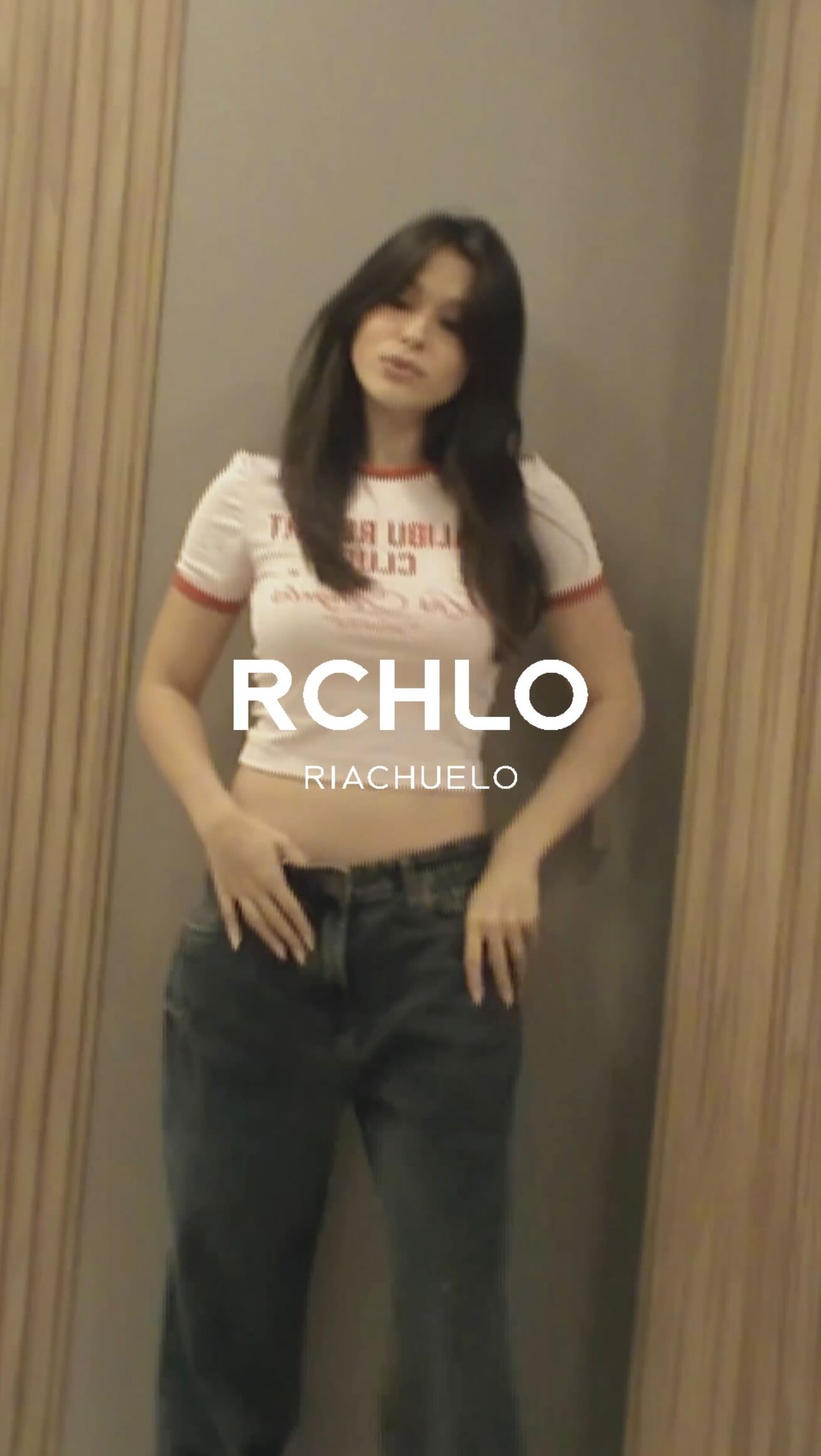 Instagram post by @larissatemoteo for Riachuelo. Caption reads: @riachuelo Terrazo Shopping
uma paixão antiga,....