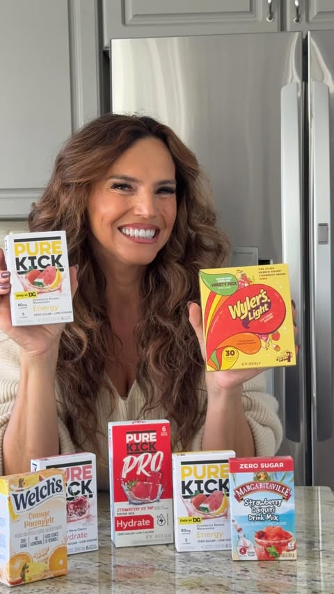 Instagram post by @cacauzinha1 for Singles To Go. Caption reads: Just made a little hydration stop at....