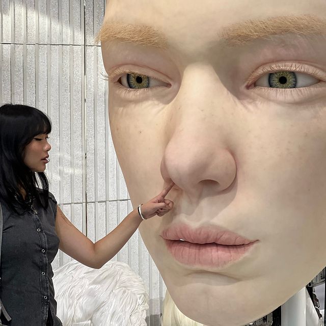 Instagram post by @kieu4nh for Eastpak. Caption reads: 🚭.