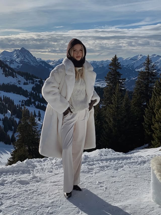 Instagram post by @leoniehanne for Marciano. Caption reads: [...] mountains ✨🏔️ Anzeige/Ad #LoveGUESS....