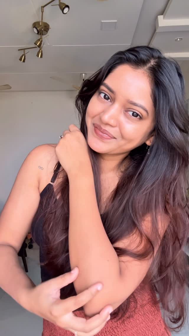 Instagram post by @shivani.manchekar for Be Bodywise. Caption reads: [...] detan, strawberry skin, body acne, be....