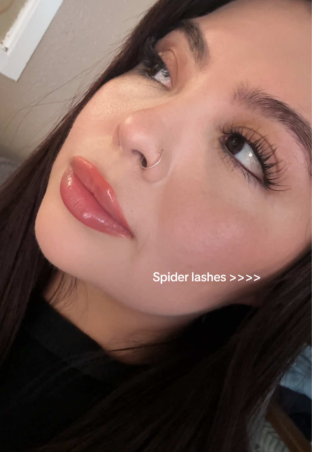 TikTok post by @rubibenitez1 for MaxComfi Lashes. Caption reads: @MaxComfi Lashes 🖤.