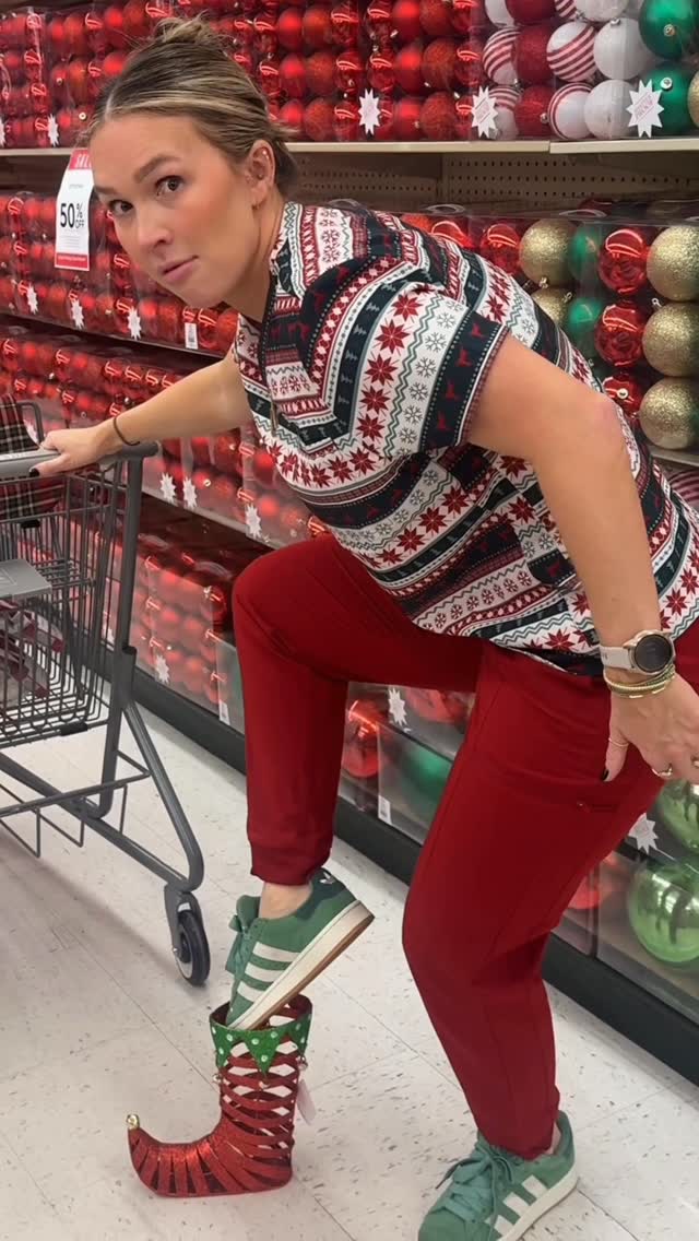 Instagram post by @the_o.crew for Fabletics. Caption reads: 🤣🤣🤣BLACK FRIDAY deals are here and Get in to....