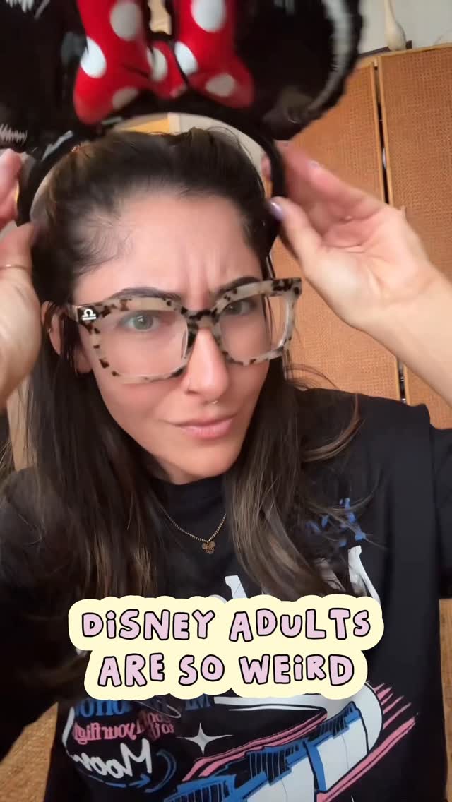 Instagram post by @alliemaeonmain for Fetch. Caption reads: [...] Disney gift cards for my trips using....