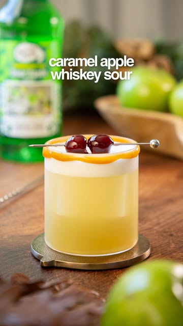 Instagram post by @itscocktailhour_ for Master of Mixes. Caption reads: Caramel apples are one of my sneaky favorite....