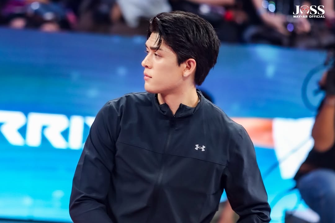 Instagram post by @josswayarofficial for Under Armour. Caption reads: 😎 UNDER ARMOUR in your area สมมง BA สุดหล่อ....