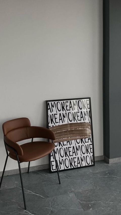 Instagram post by @yu_rina07 for Duolingo. Caption reads: Duolingoのpopupストアにお邪魔してきました🍎💚　
購入特典でリリーと撮影できて同じ....