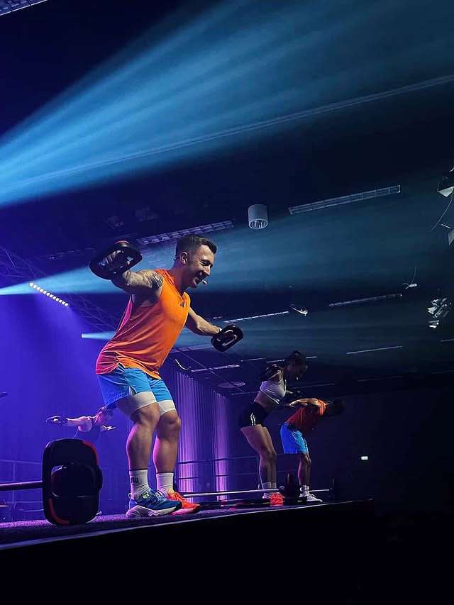 Instagram post by @zupersimon for LES MILLS. Caption reads: [...] unreal energy 🔥 Thank you everyone!....