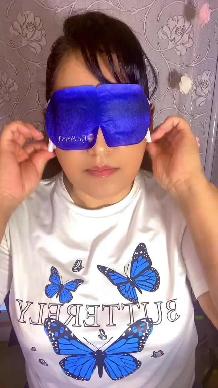 TikTok post by @ambardiazdm for Lure Essentials. Caption reads: [...] #eyemask #calmingmask #steameyemask @Lure....