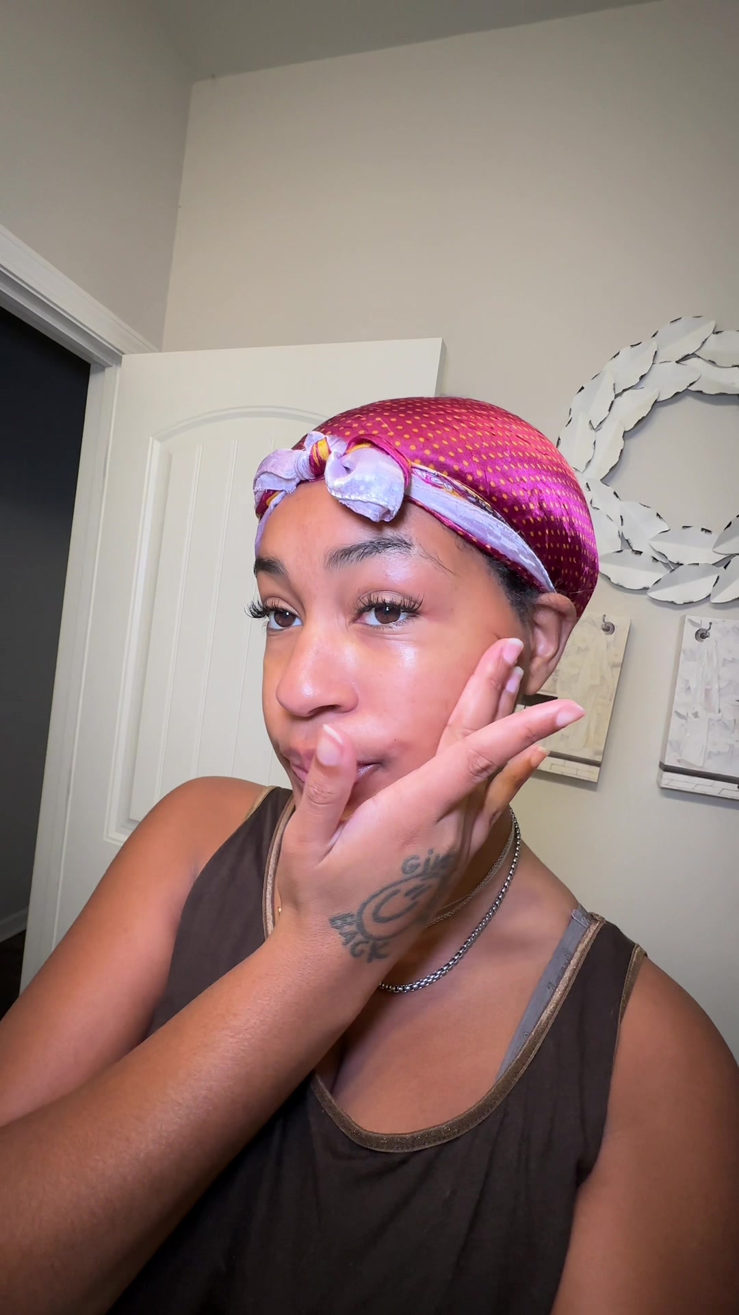 TikTok post by @kelssopretty for Hero Cosmetics. Caption reads: @Hero US .