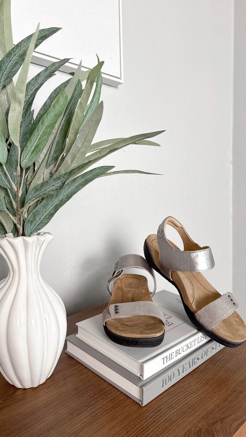 Instagram post by @paulashome29 for Jambu. Caption reads: In love with the @jambuandco Morgan sandals ❤️ The....