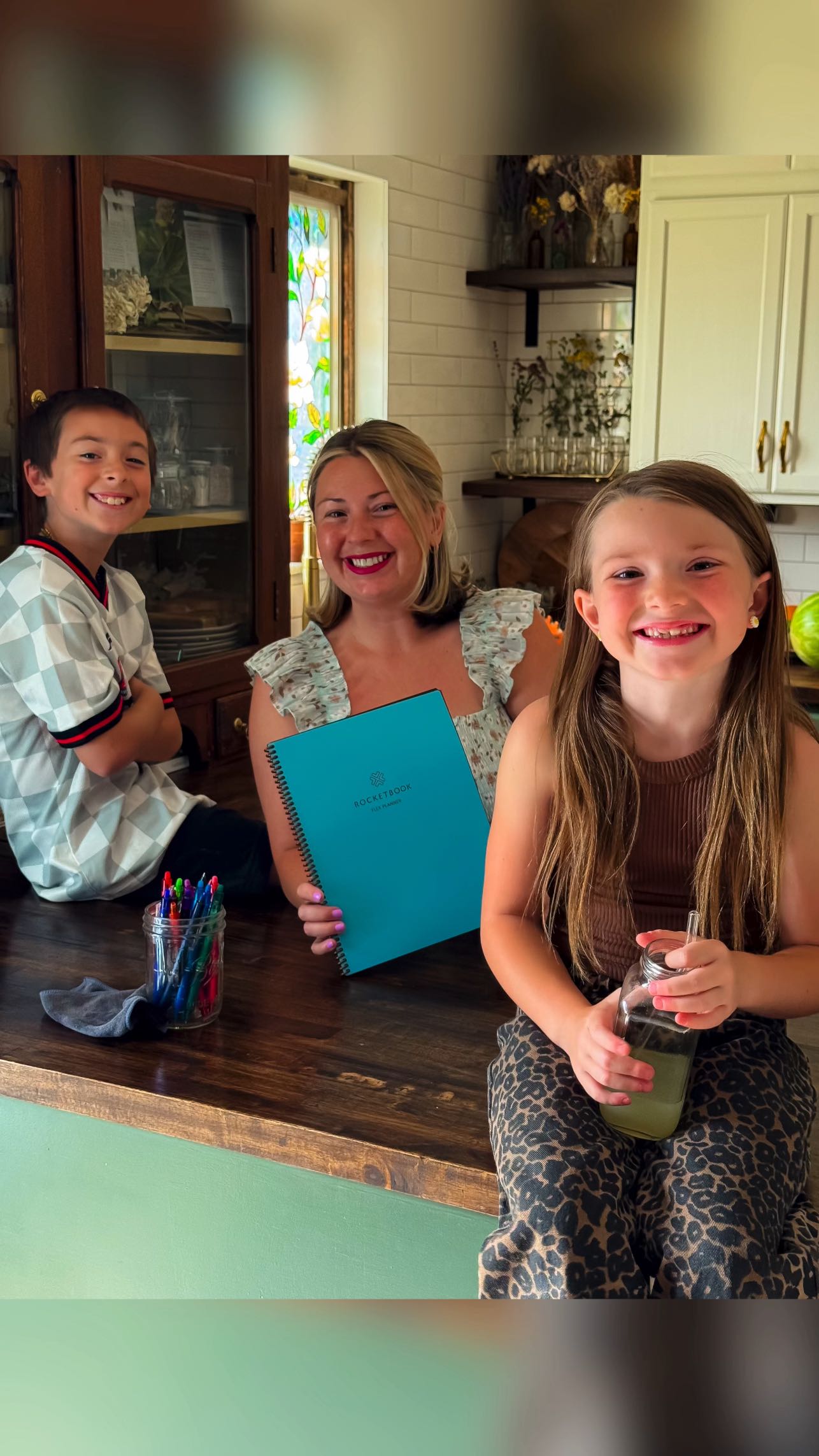 Instagram post by @mamanowwhat for Rocketbook. Caption reads: [...] organized doesn’t have to be! ....