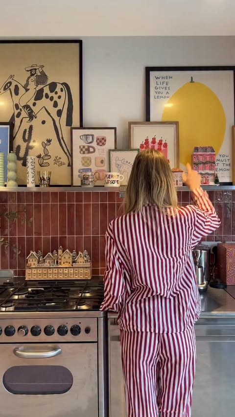 Instagram post by @lanawilman for Kama Ayurveda. Caption reads: Welcome to Vlogmas Day 16! I stopped by the....