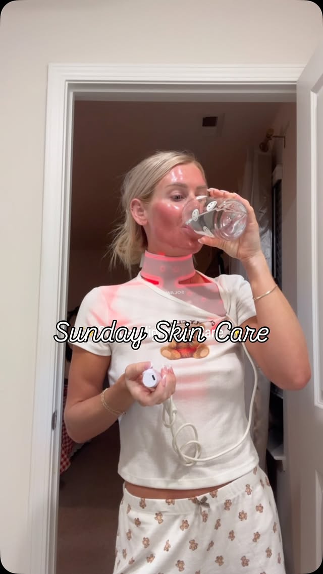 Instagram post by @avanilladiet for Solawave. Caption reads: One of my favorite parts of Sunday is taking a....