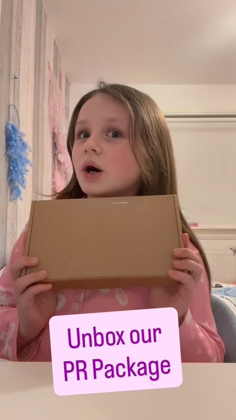 Instagram post by @xolivia_georgiaxnatalie for Dr.pawpaw. Caption reads: Unbox our PR package from the amazing @dr.pawpaw....