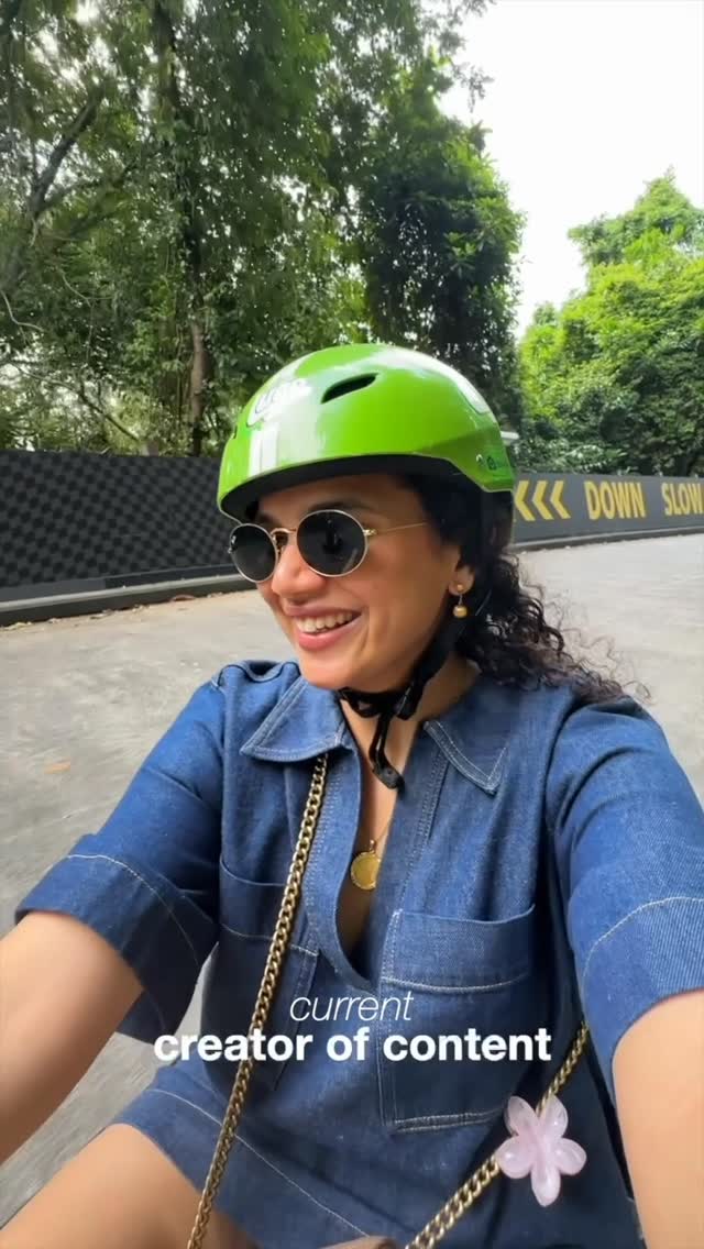 Instagram post by @shyamolie.parikh for Foxtale. Caption reads: this is all you need to shine bright!

Comment for....