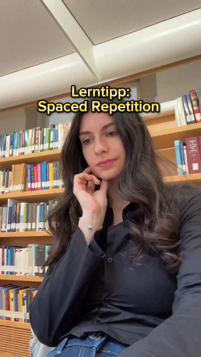 Instagram post by @simsallagym for Studyflash. Caption reads: [...] #spacedrepetition #lerntipp #studyflash....
