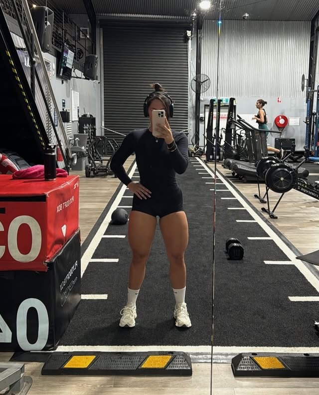 Instagram post by @mads.fit_ness for Women's Best. Caption reads: Trunks 🪵 Whole fit from @womensbest Dc MADDY 🖤....