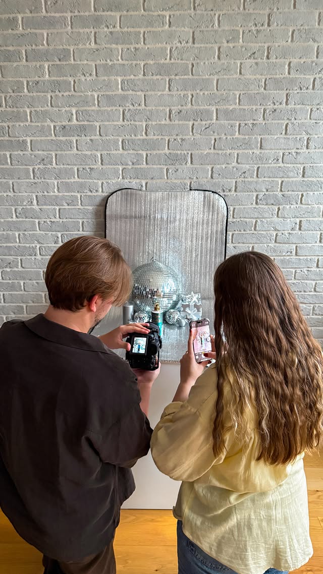 Instagram post by @vibes_photography for Photoroom. Caption reads: Classical photographer:
carefully sets up the....