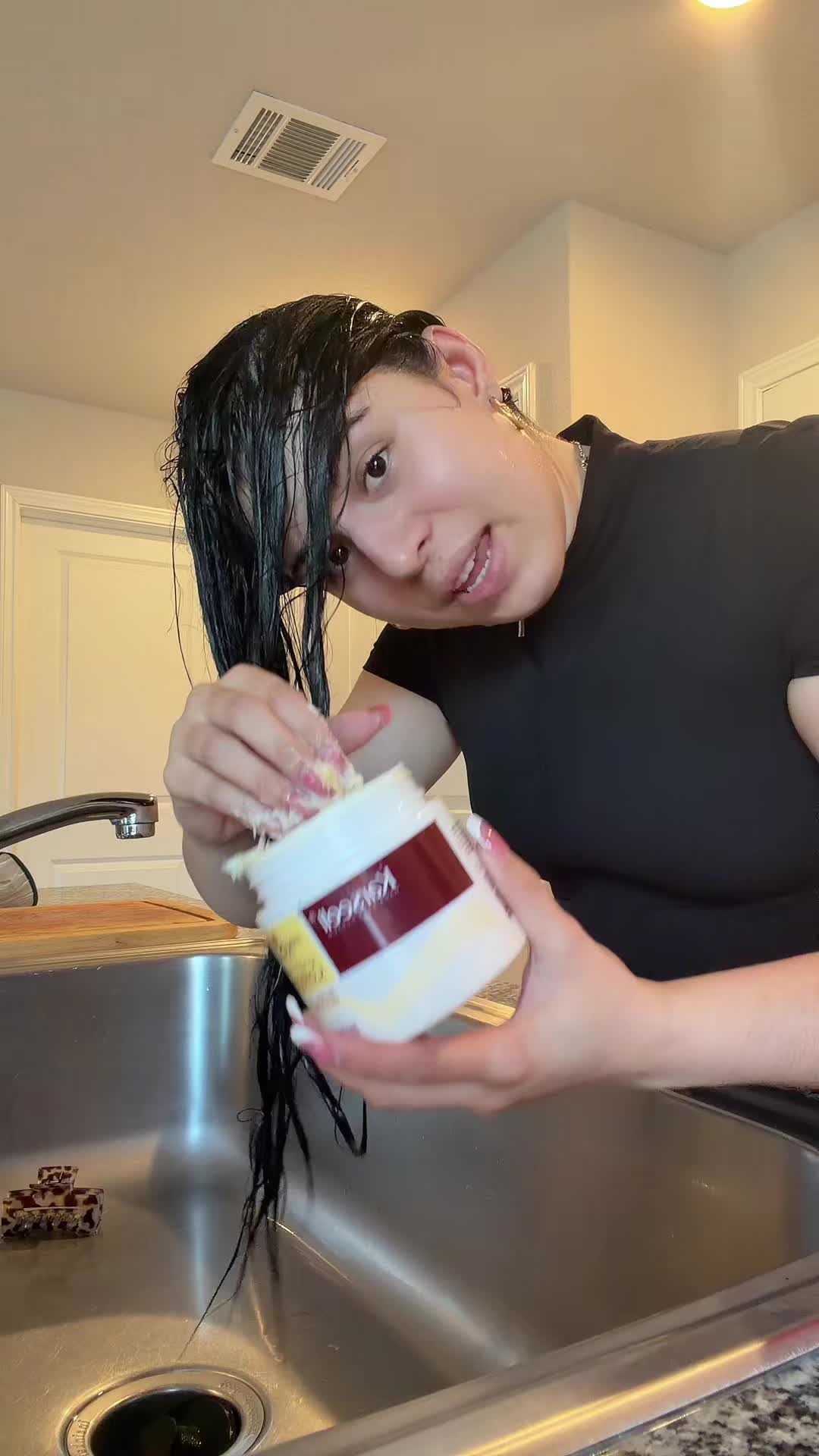TikTok post by @lisandraaguilartorres for Karseell Official. Caption reads: [...] #tiktokshopcreatorpicks #karseell @Karseell....