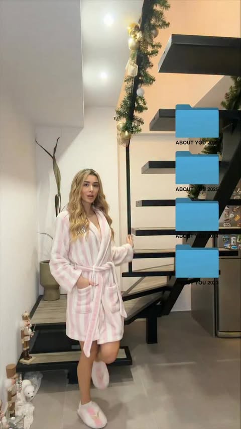 Instagram post by @despoina_papamihail for ABOUT YOU. Caption reads: [...] κωδικός για -20% σε όλο το σάιτ @aboutyou_gr....