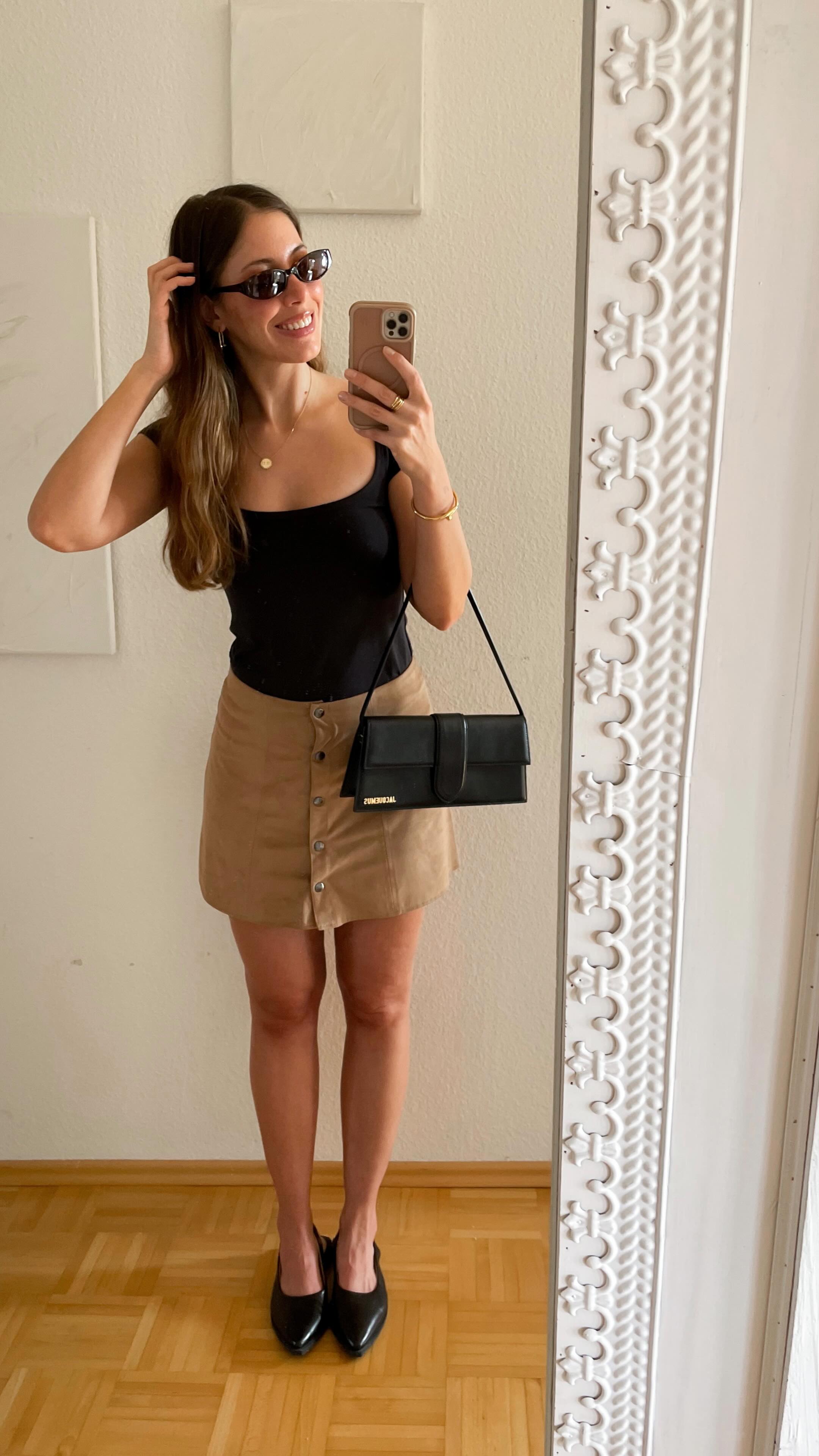 Instagram post by @caroline.stanienda for Bruna The Label. Caption reads: [...] silon in tortoise @shevoke 
hoops -....