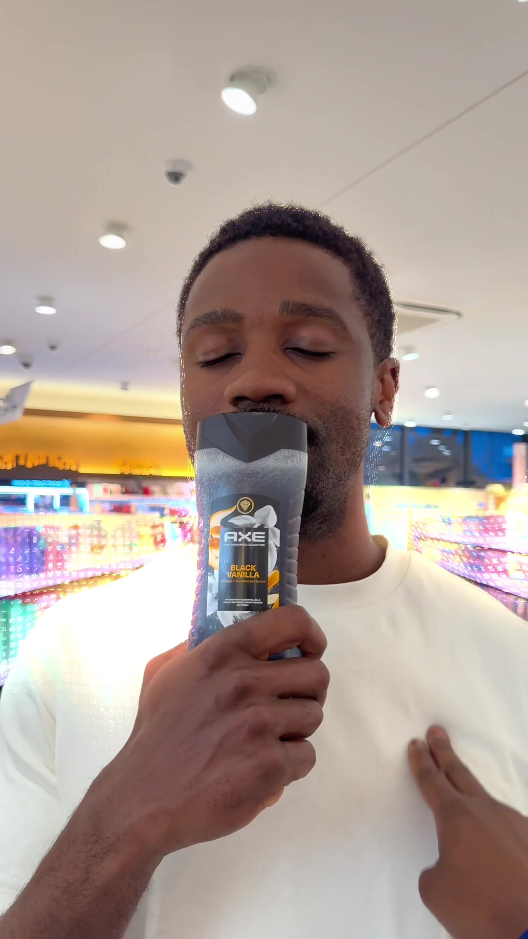 TikTok post by @ahnicetiktok for AXE. Caption reads: Anzeige I Wenn das Axe Black Vanilla Duschgel zu....