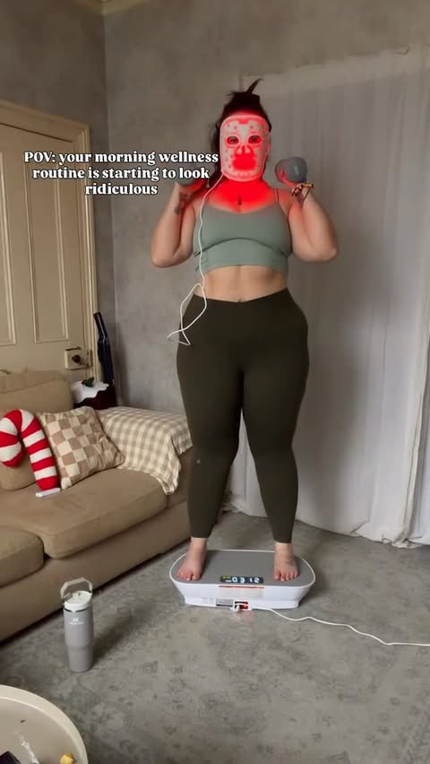 Instagram post by @louiseinlondonnn for Stanley 1913. Caption reads: So it’s been a whole month of me using my....