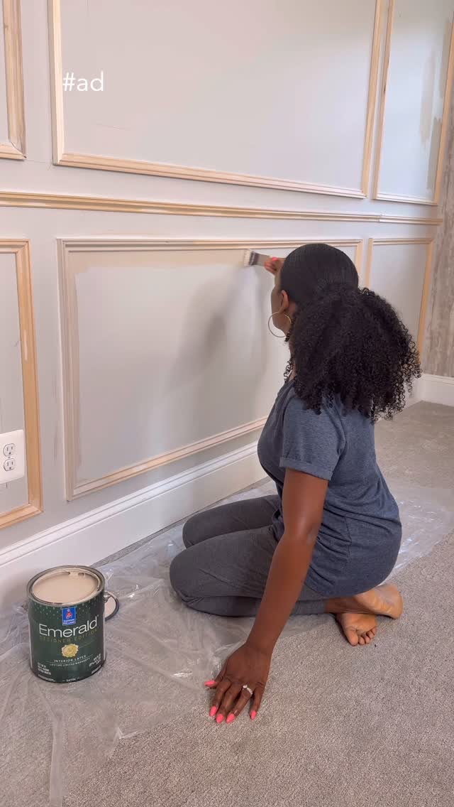 Instagram post by @onehandymomma for Sherwin-Williams. Caption reads: [...] and some fresh wall trim—thanks to....