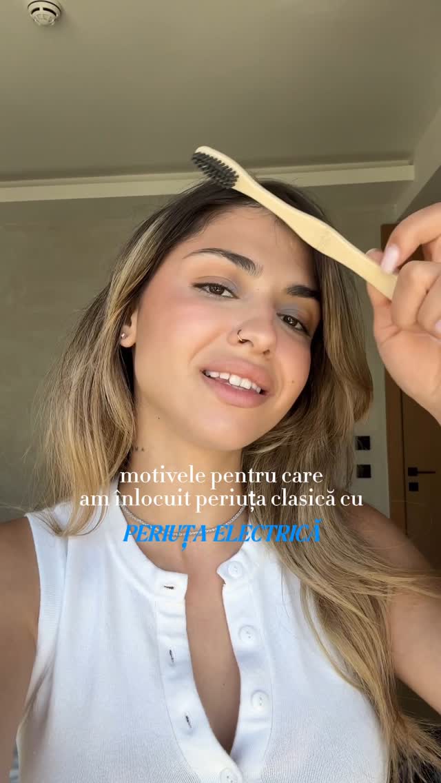 Instagram post by @irinassw for Oral-B. Caption reads: Eu am făcut upgrade de la periuța manuală la....