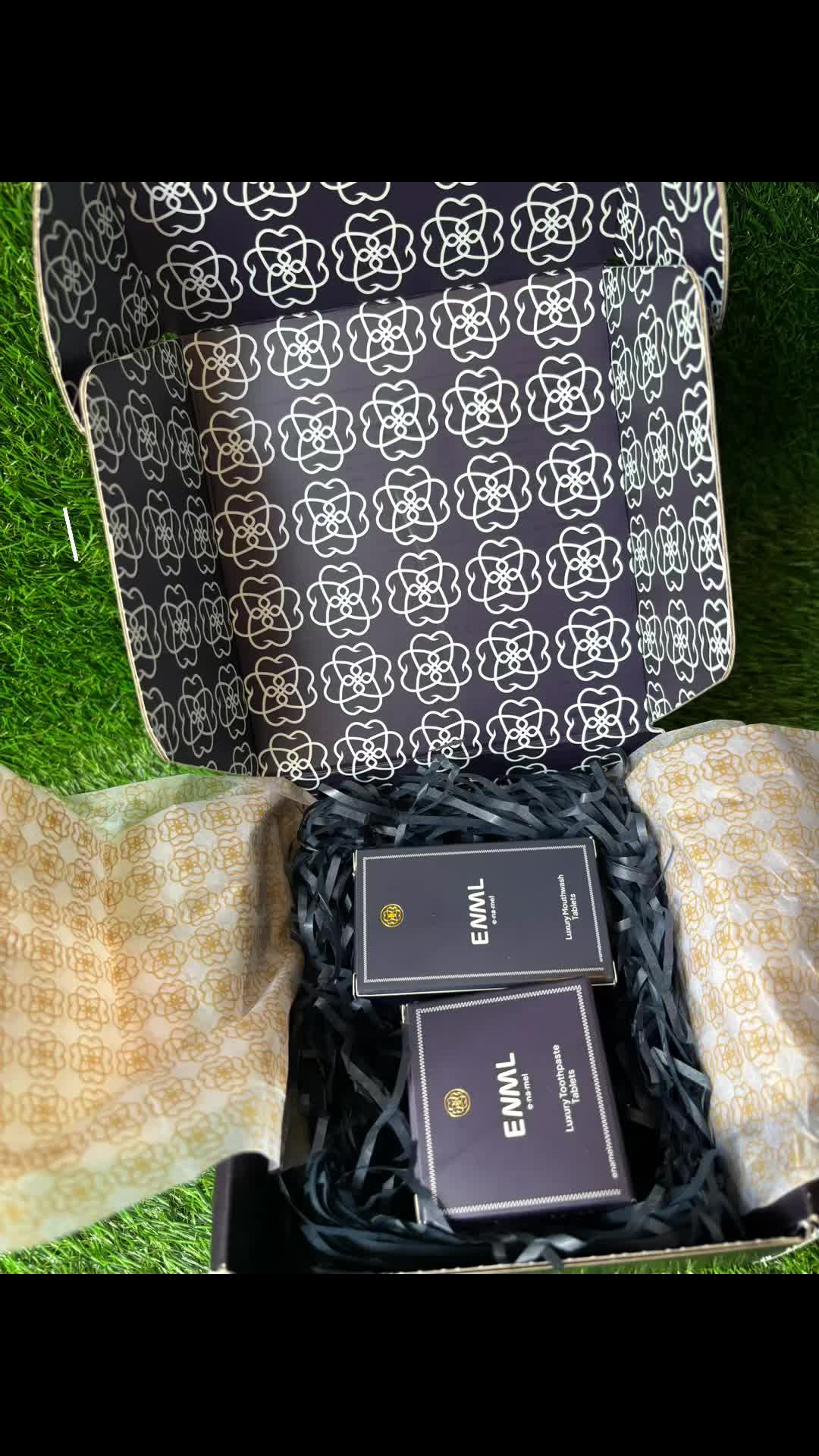 TikTok post by @yarii_2008 for ENML Toothpaste Tabs. Caption reads: @ENML Toothpaste Tabs #ENML #toothpaste #tiktoksh....