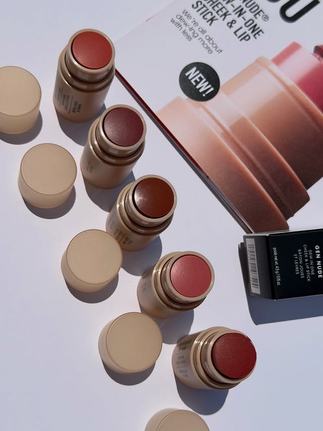 Instagram post by @maggiiiesmakeup for bareMinerals. Caption reads: DEW YOU 🤍🤍🤍 @bareminerals Gen Nude - Dew in one....