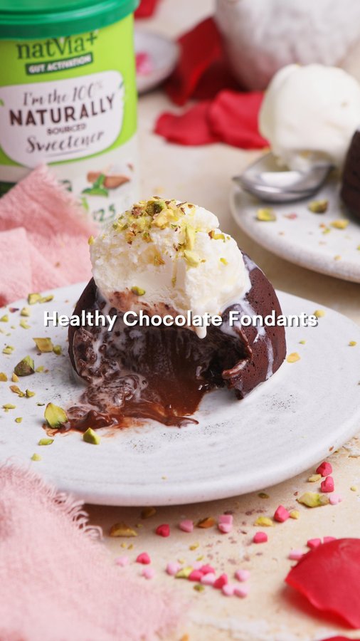 Instagram post by @sarahshealthykitchen for Natvia. Caption reads: 🍫 Healthy Chocolate Fondants 💕

Indulge in a....
