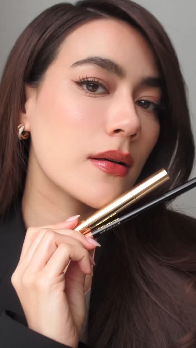 Instagram post by @kimmy_kimberley for Hourglass Cosmetics. Caption reads: My current go-to lips and the shades I can’t get....