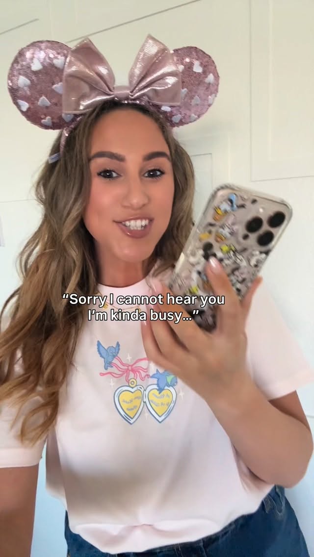 Instagram post by @stylingwithrebecca for Skinnydip London. Caption reads: [...] T-shirt & phone case kindly gifted....