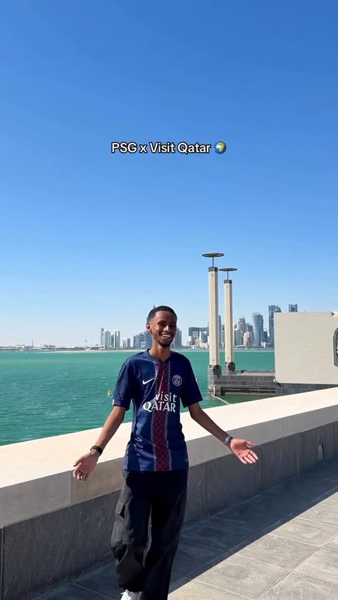 Instagram post by @chatmo for Visit Qatar. Caption reads: AD | One Shirt, One night only! Visit Qatar for....
